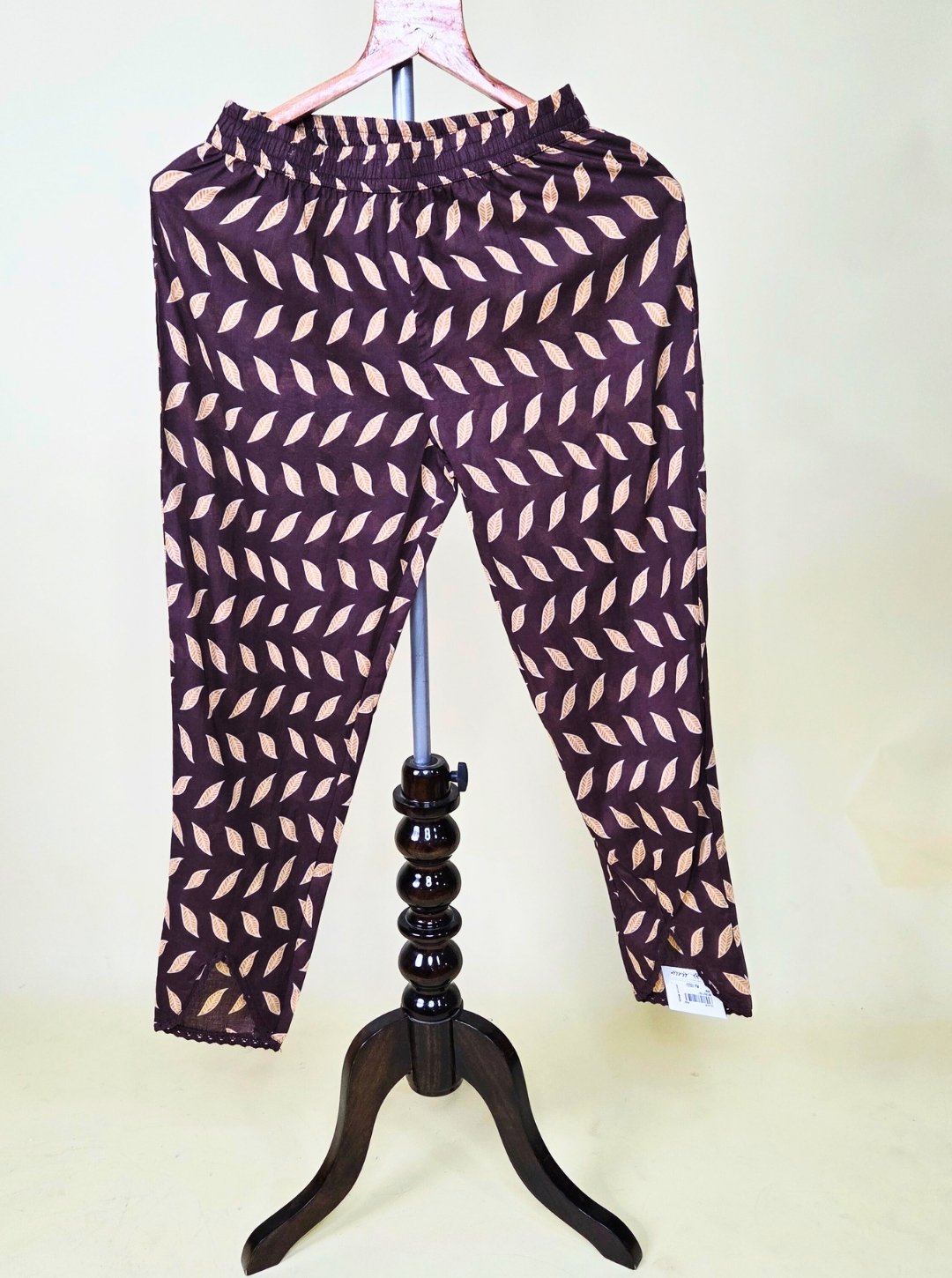 BROWN COLOUR CAMBRIC COTTON KURTI WITH RESHAM WORK NECKLINE OR COTTON DUPATTA & COTTON PANT (KUR1026)