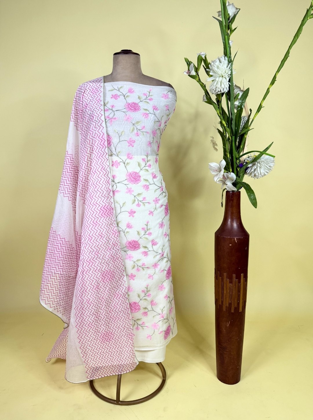 FVORY COLOUR CROSS STITCH EMBROIDERY CHENDALI FABRIC SUIT MUL CHENDALI DUPATTA WITH ZIG-ZAG PRINT COTTON BOTTOM (SUIT1015)