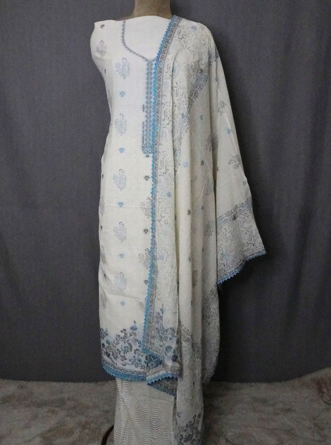 HANDLOOM WEAVING COTTON WITH BLOCK PRINT SUIT