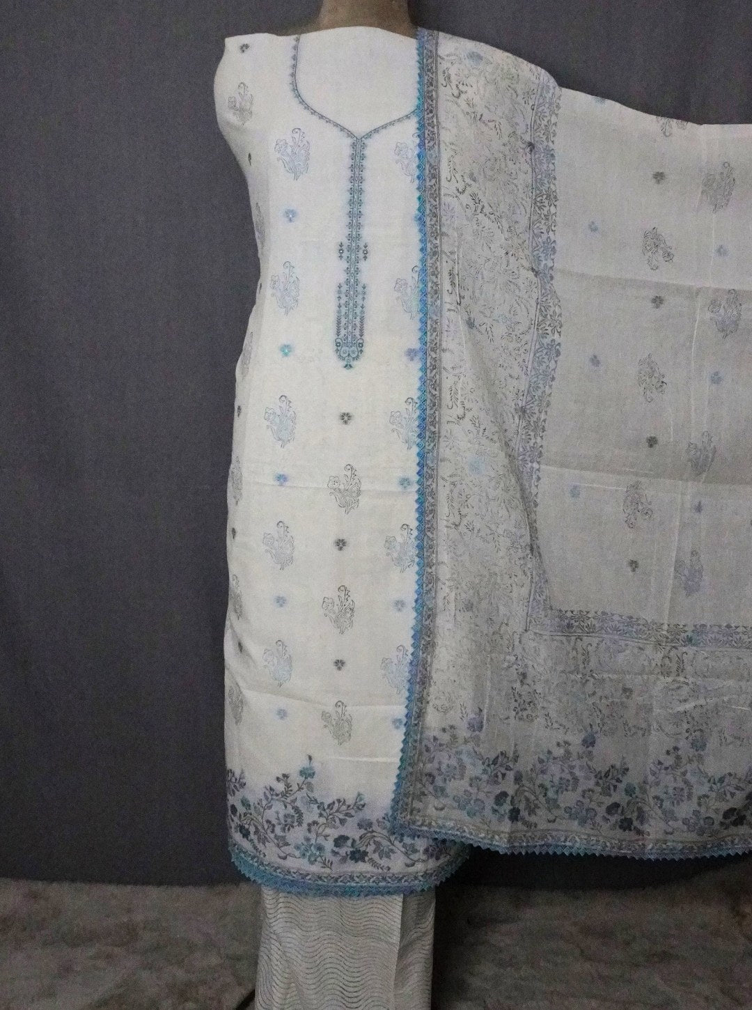 HANDLOOM WEAVING COTTON WITH BLOCK PRINT SUIT