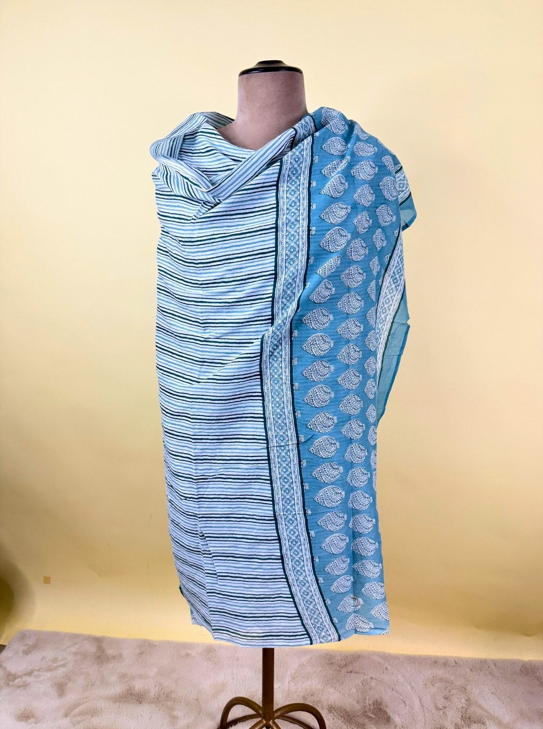 ICE BLUE BAGRU KURTA WITH PEARL & SEQUIN DETAIL, STRIPE PANT & MUL DUPATTA (KUR1004)