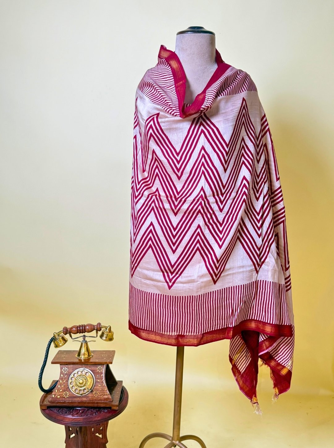 MAHESHWARI COTTON UNSTITCHED SUIT WITH EKKAT PRINT (SUIT1059)