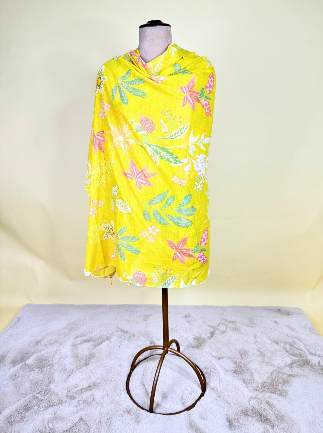 MUL COTTON SUIT WITH HAND PRINT ZARI OUTING WORK & COTTON PANT OR MUL COTTON DUPATTA (SUIT1039)