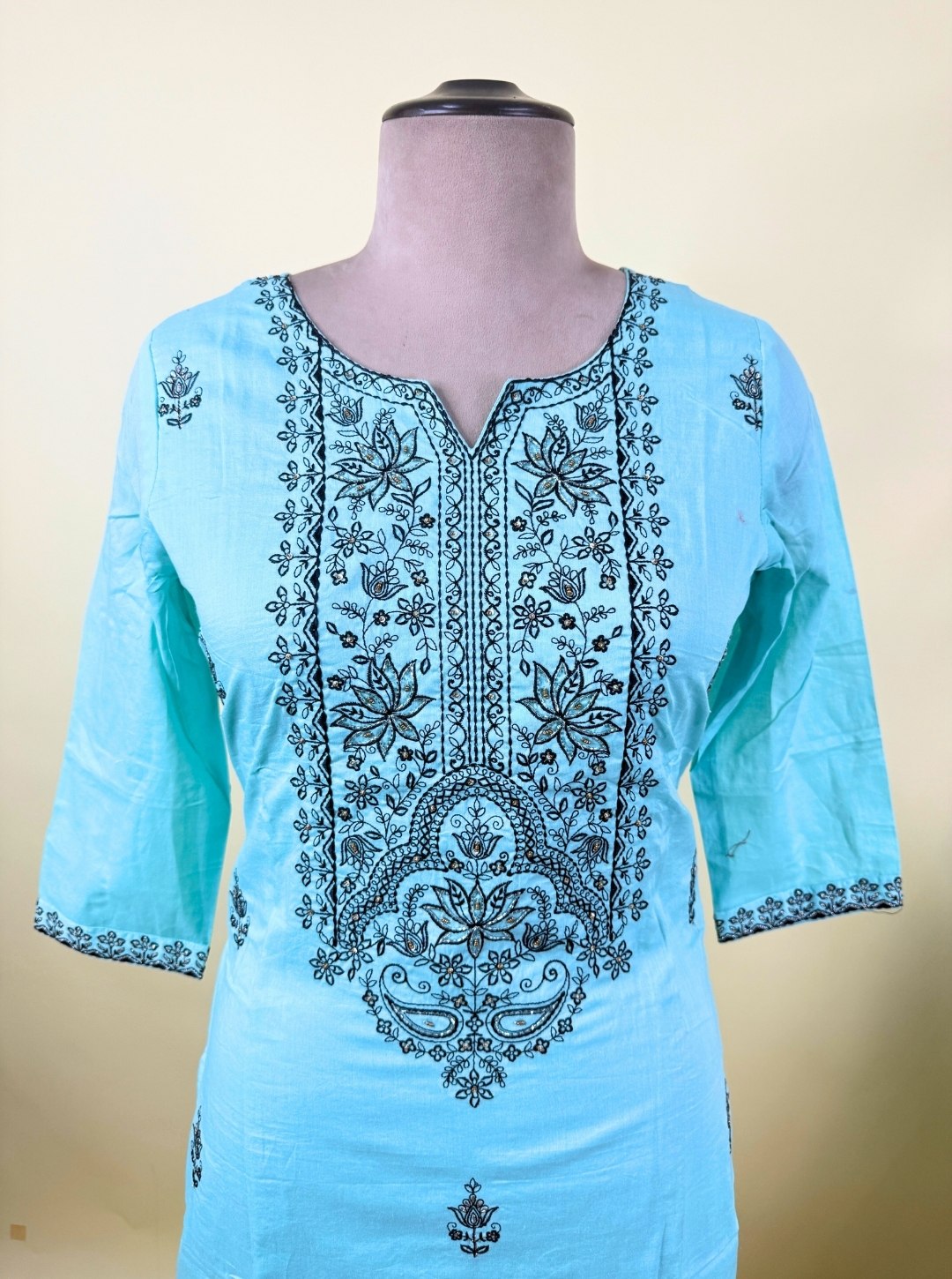 SEA GREEN MUL KURTI WITH CUTWORK DUPATTA (KUR1001)