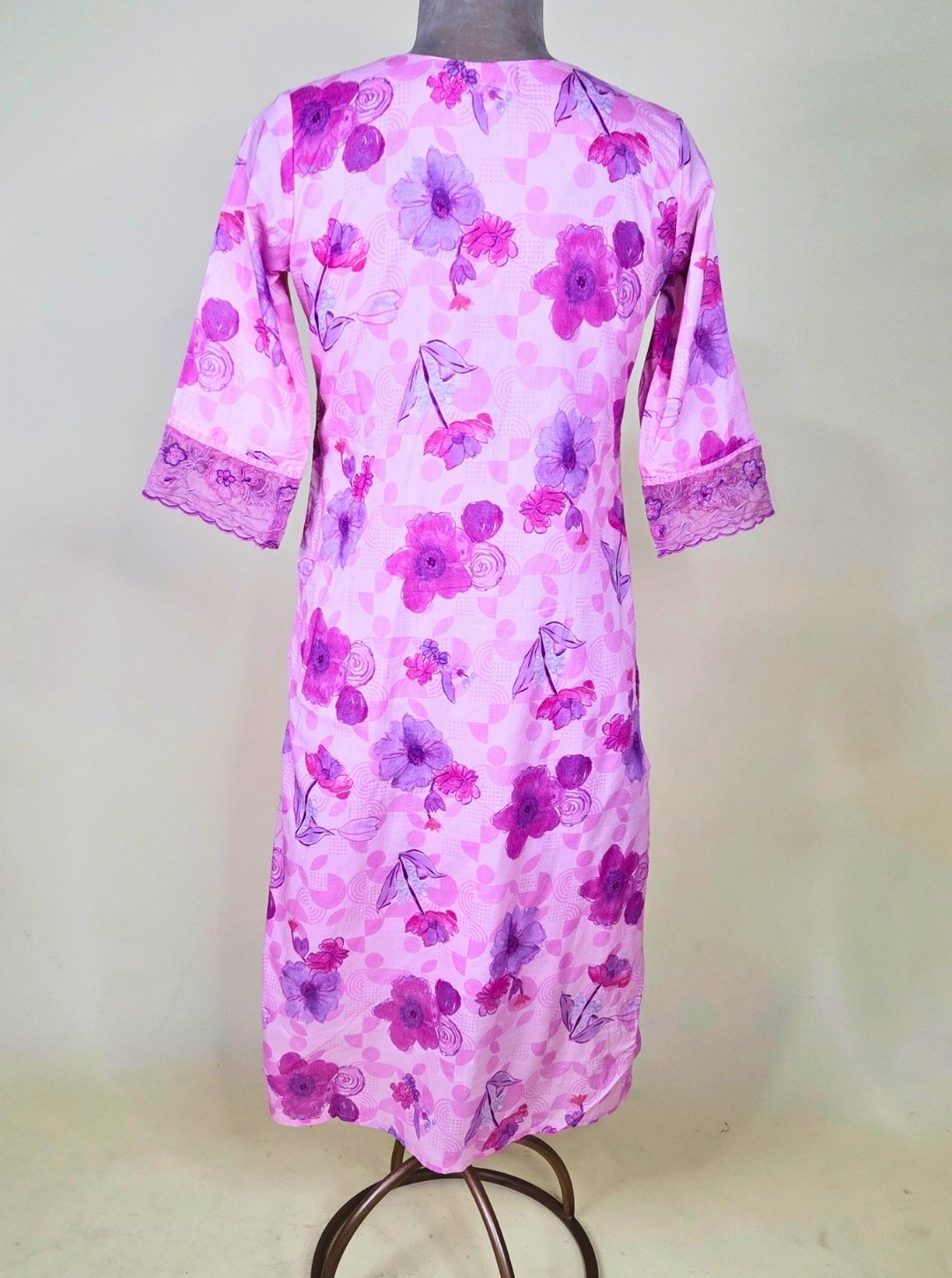 MULTI PINK COLOUR JAAM COTTON KURTI WITH RESHAM WORK OR COTTON DUPATTA & COTTON PANT (KUR1025)
