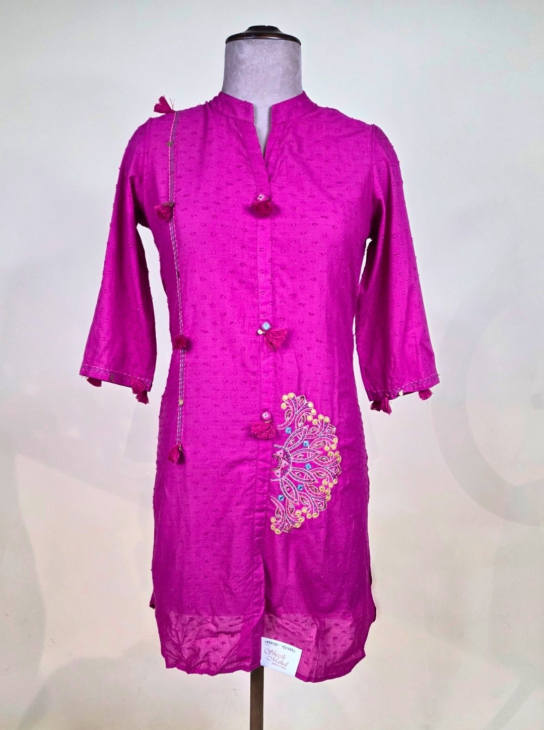 RANI COLOUR CAMBRIC COTTTON KURTI WITH RESHSAM WORK & COTTON PANT (KUR1023)
