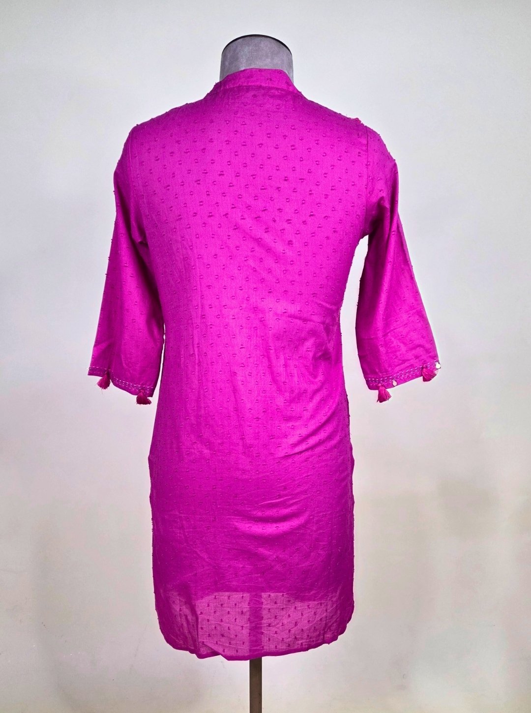 RANI COLOUR CAMBRIC COTTTON KURTI WITH RESHSAM WORK & COTTON PANT (KUR1023)