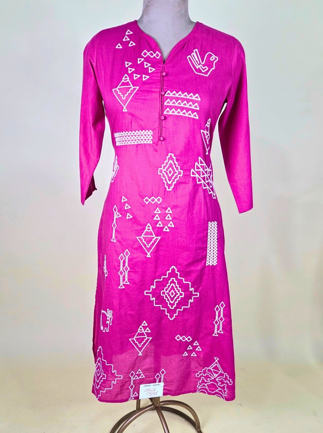 RANI PINK COLOUR CAMBRIC COTTON KURTI WITH RESHAM HANDWORK OR COTTON DUPATTA & COTTON PANT (KUR1034)