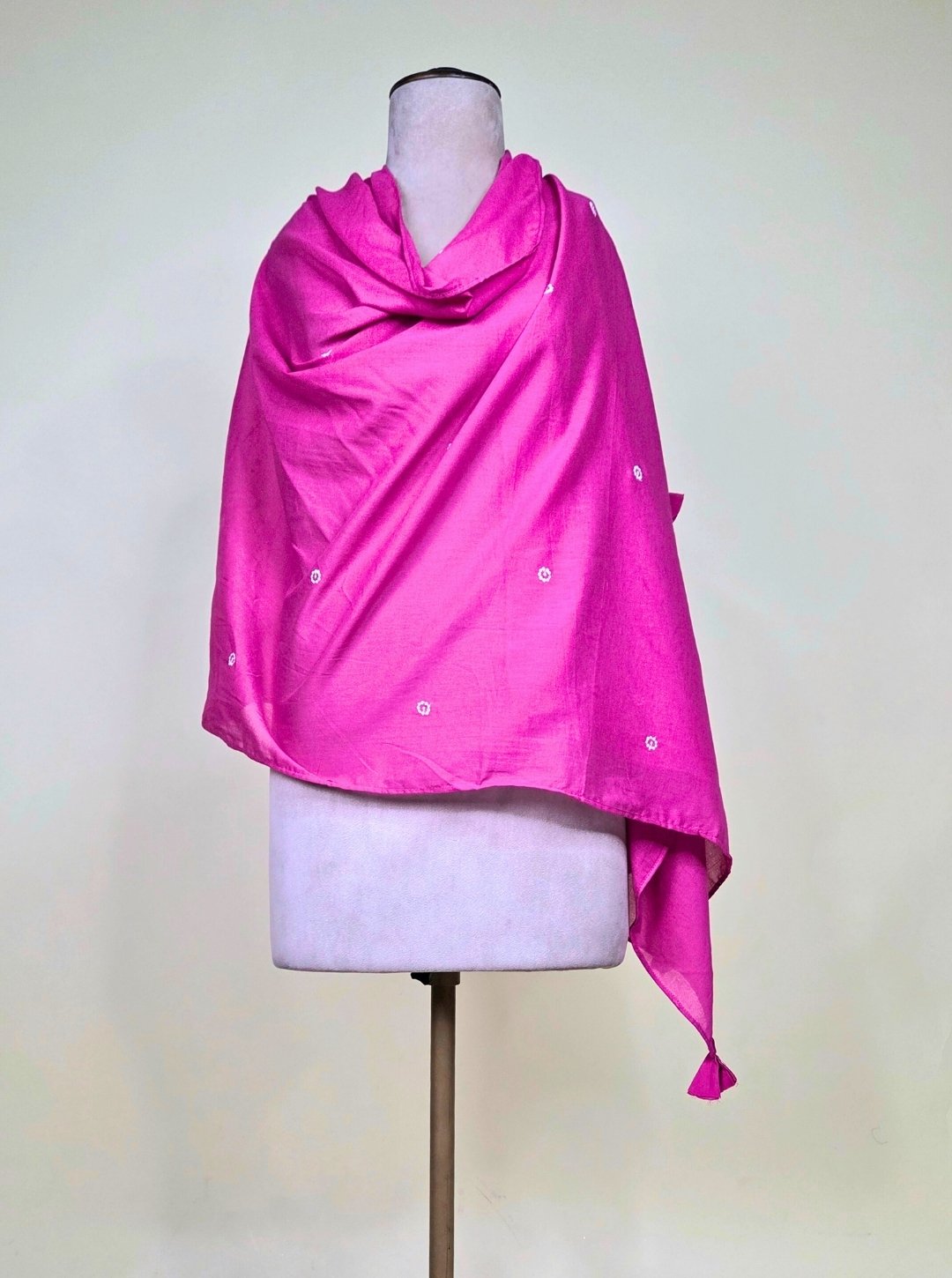 RANI PINK COLOUR CAMBRIC COTTON KURTI WITH RESHAM HANDWORK OR COTTON DUPATTA & COTTON PANT (KUR1034)