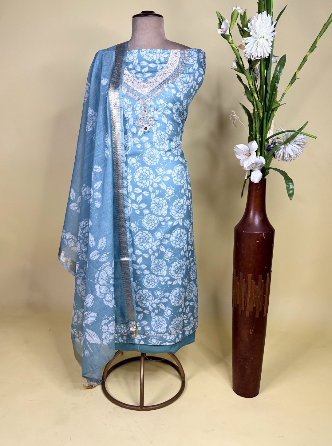 SEA GREEN COLOR JAAM COTTON WITH HAND RESHAM WORK LINEN DUPATTA ZARI BORDER (SUIT1013)