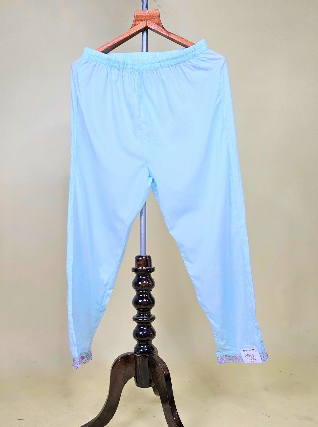 SKY BLUE COLOUR JAAM COTTON KURTI WITH V-NECKLINE RESHAM WORK OR COTTON DUPATTA & COTTON PANT (KUR1036)