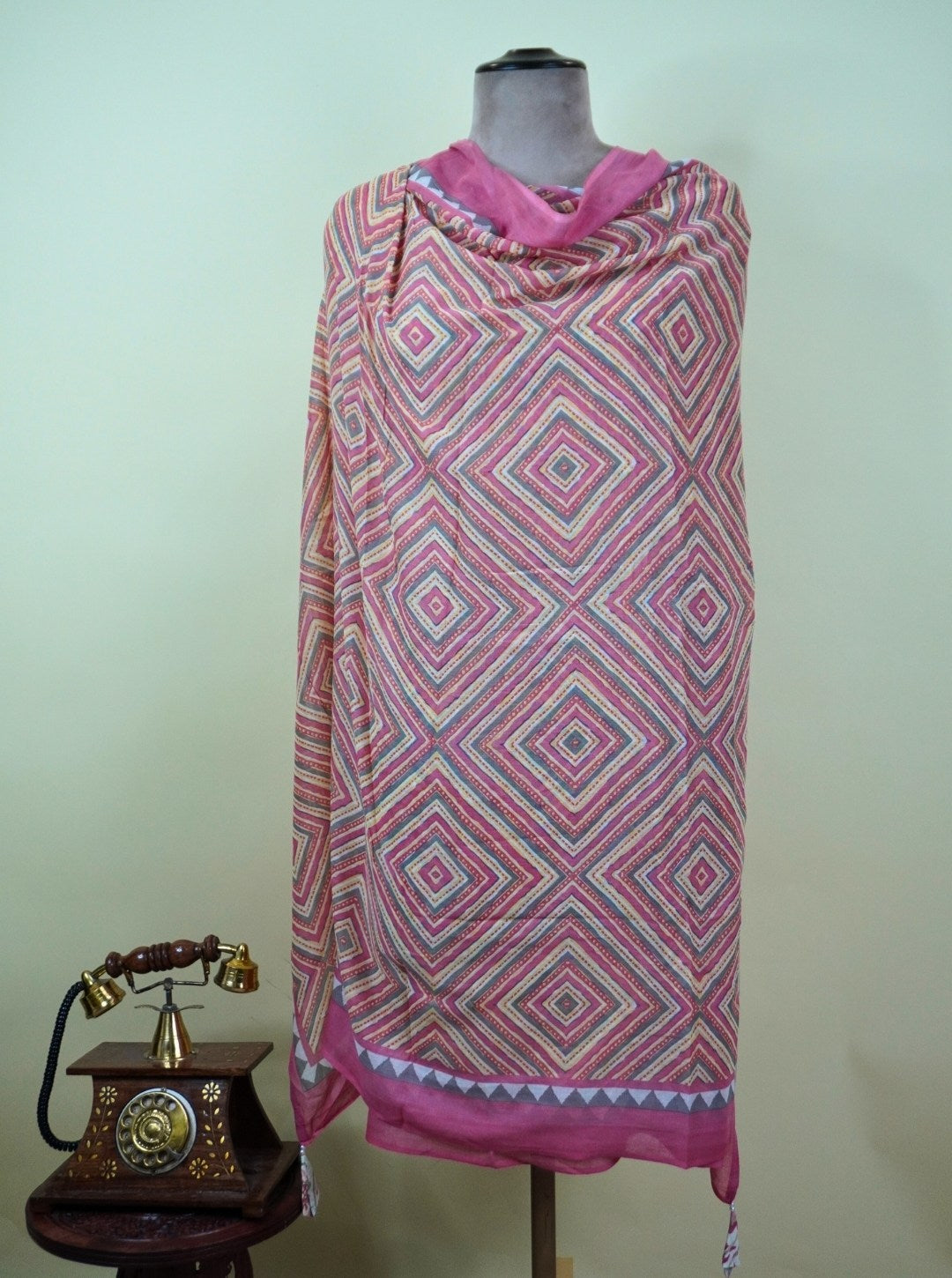 PURE COTTON SUIT DIGITAL HAND PRINT WITH MUL COTTON DUPATTA (SM1026)