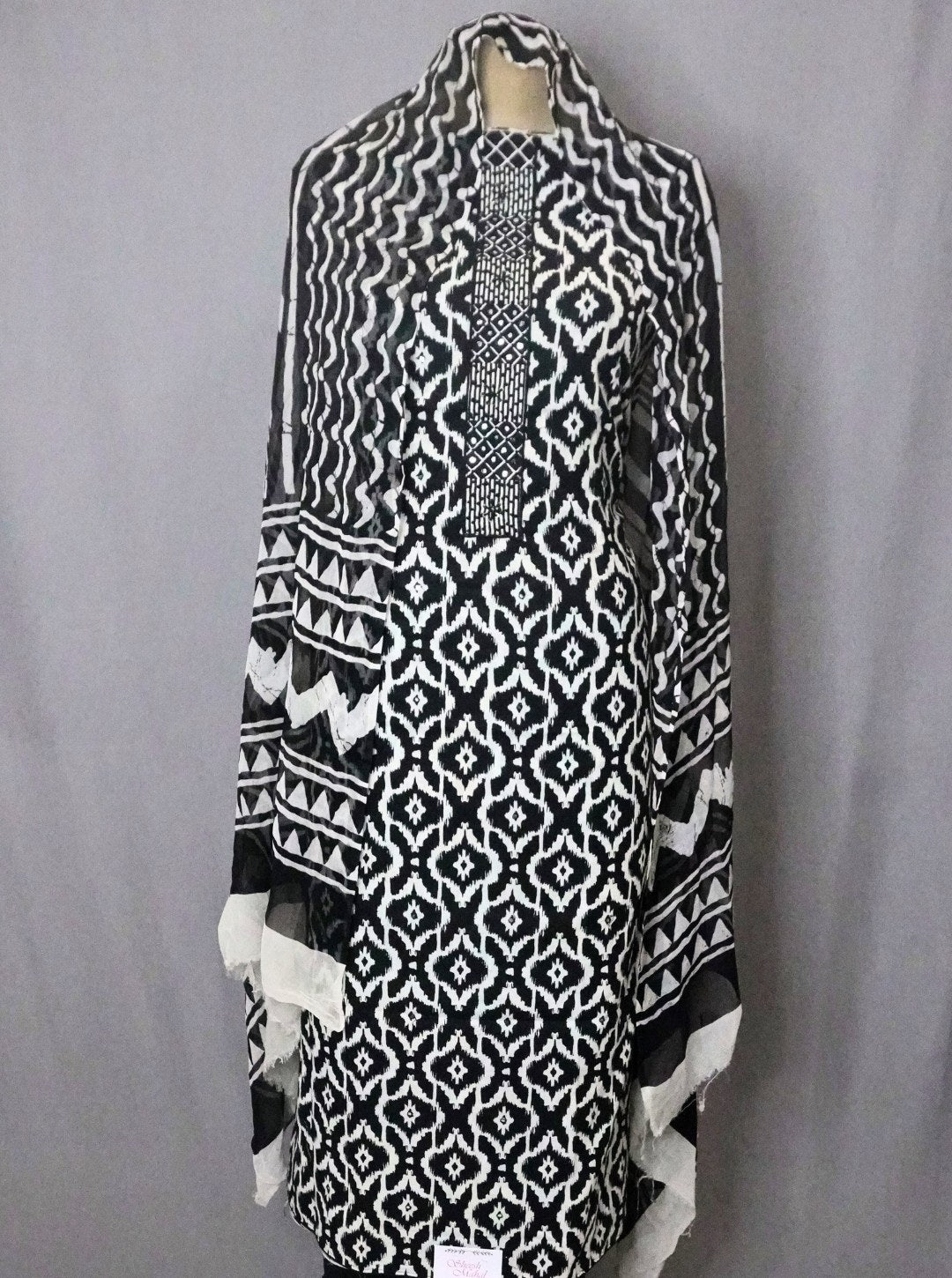 BLACK BAGRU PRINT SUIT