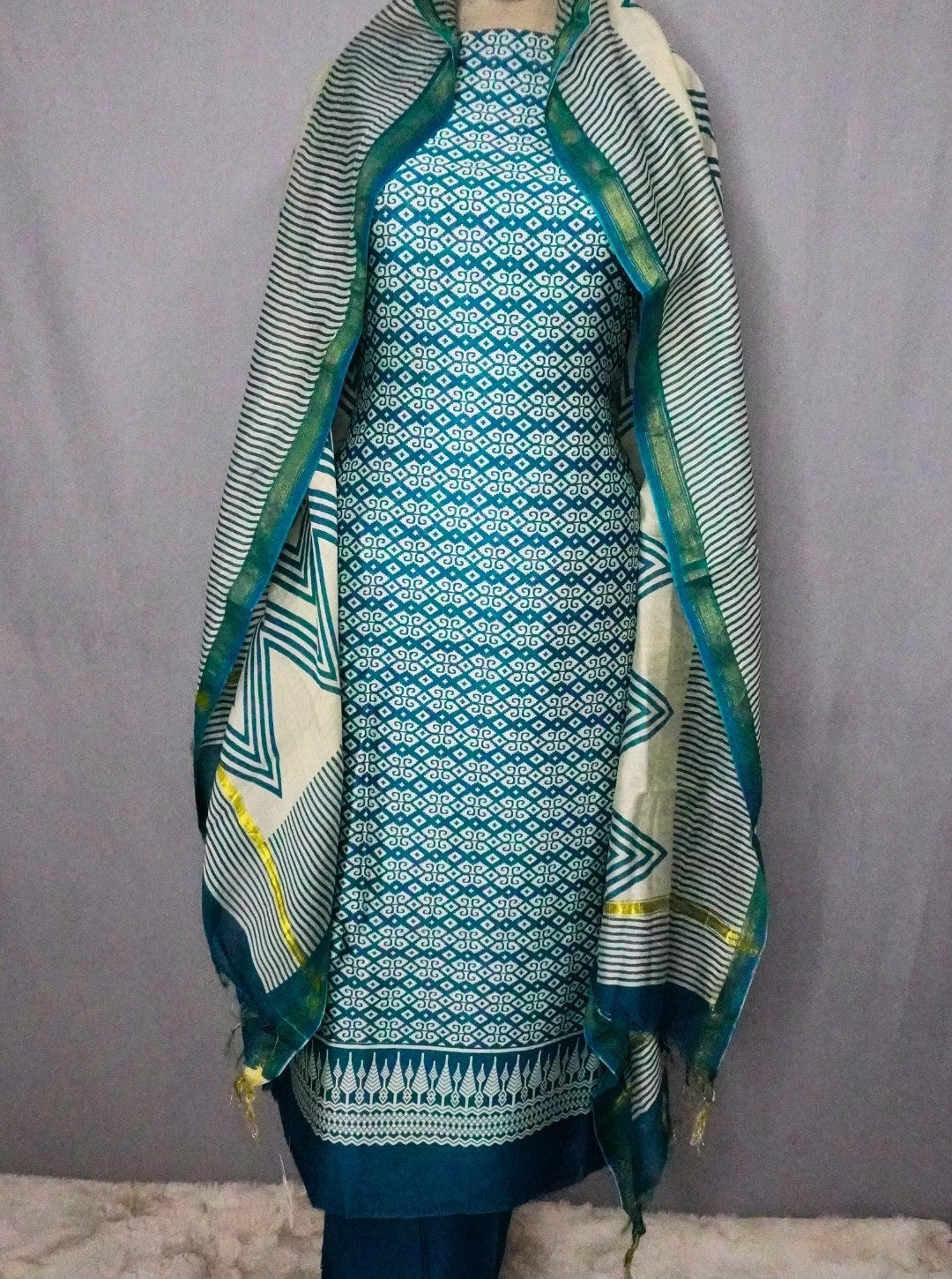 MAHESHWARI PAMA GREEN SCREEN PRINT SUIT
