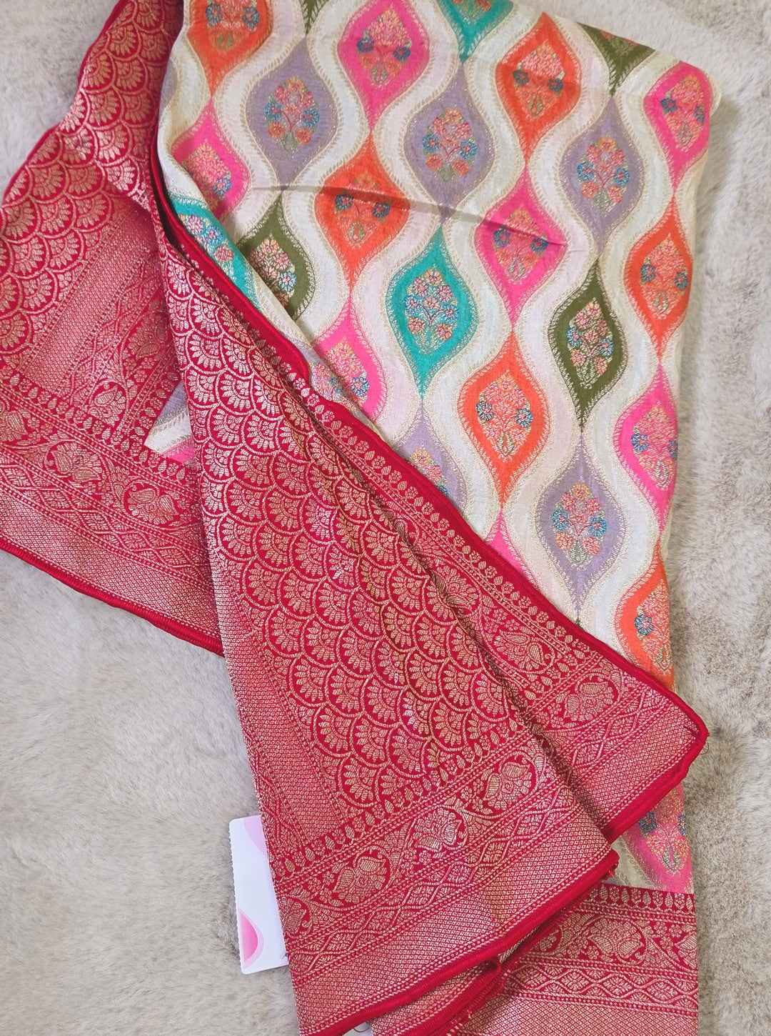 CRAPE SILK RANGKAT SAREE BEAUTIFUL VANILLA SHADE WITH RED BORDER (SM1066)