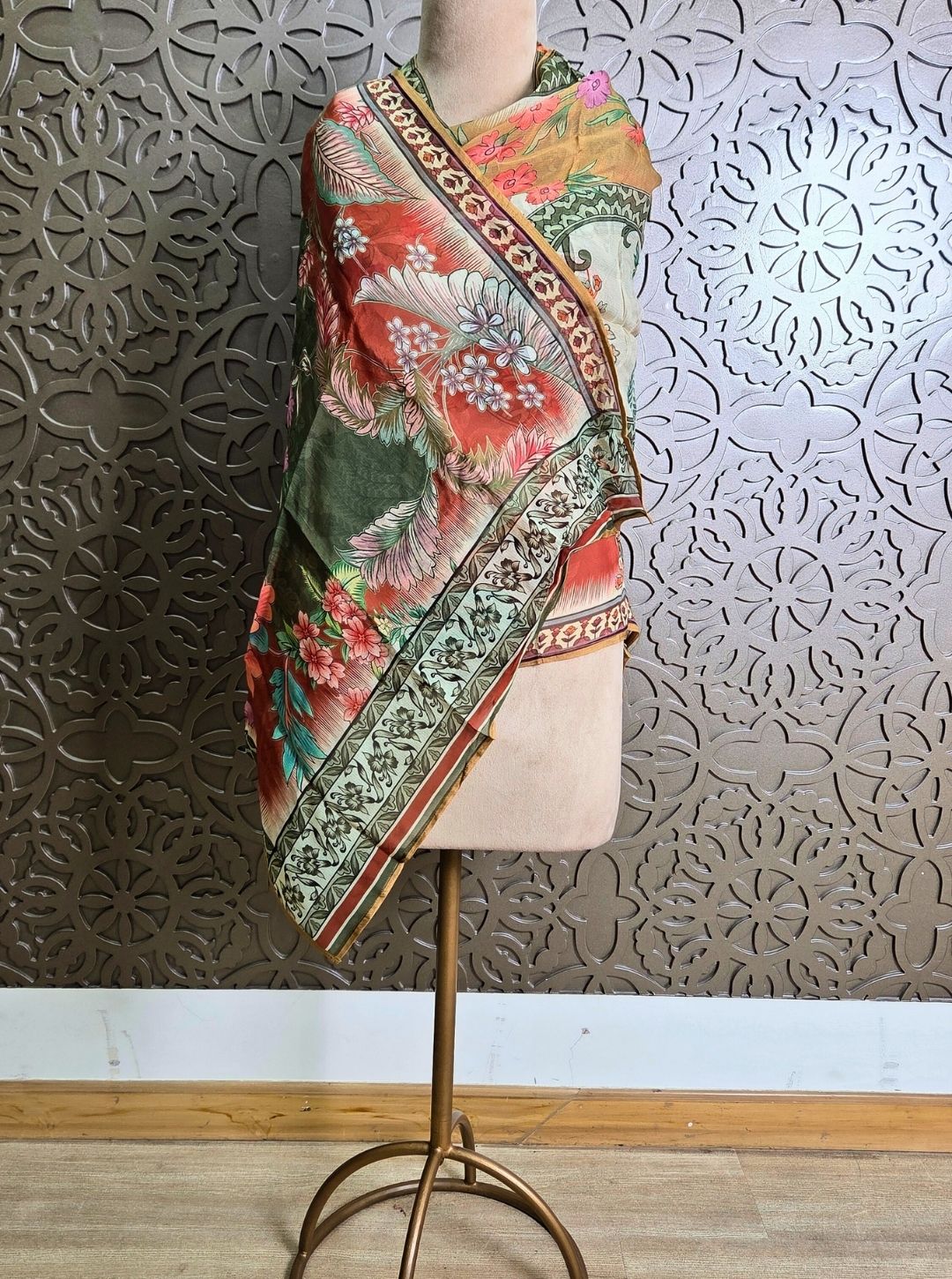 CRAPE SUIT WITH PRINT &DIGITAL PRINT DUPPATA (KUR1077)