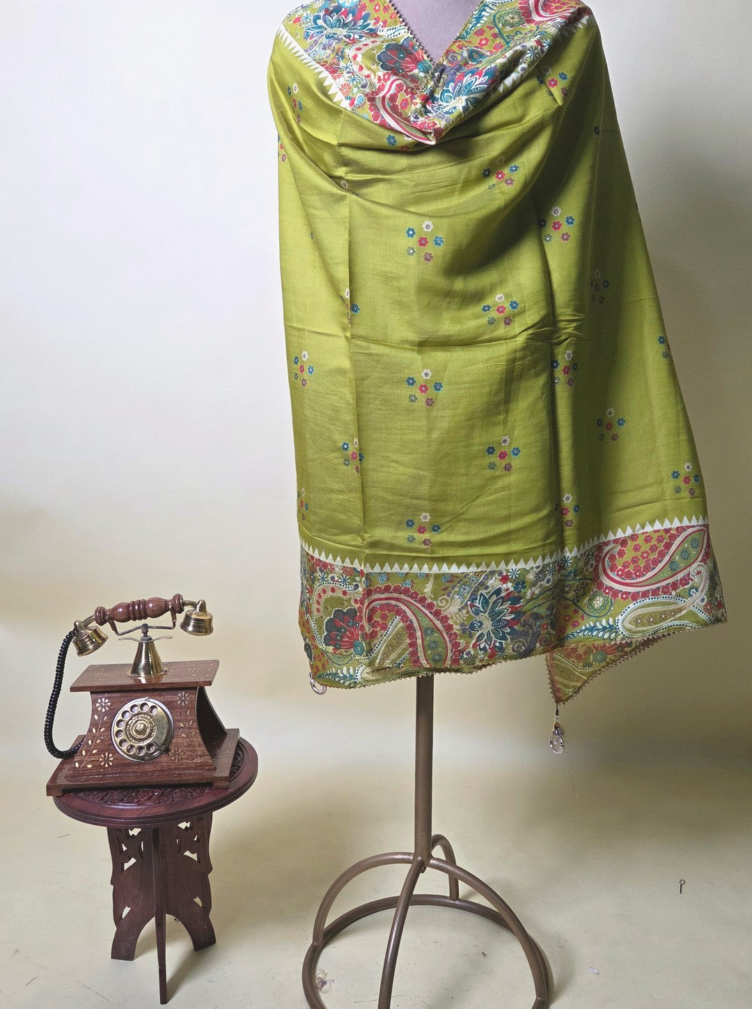 MASLIN SUIT & PARROT GREEN COLOUR WITH BEAUTIFUL NECKLINE WORK (SUIT1068)