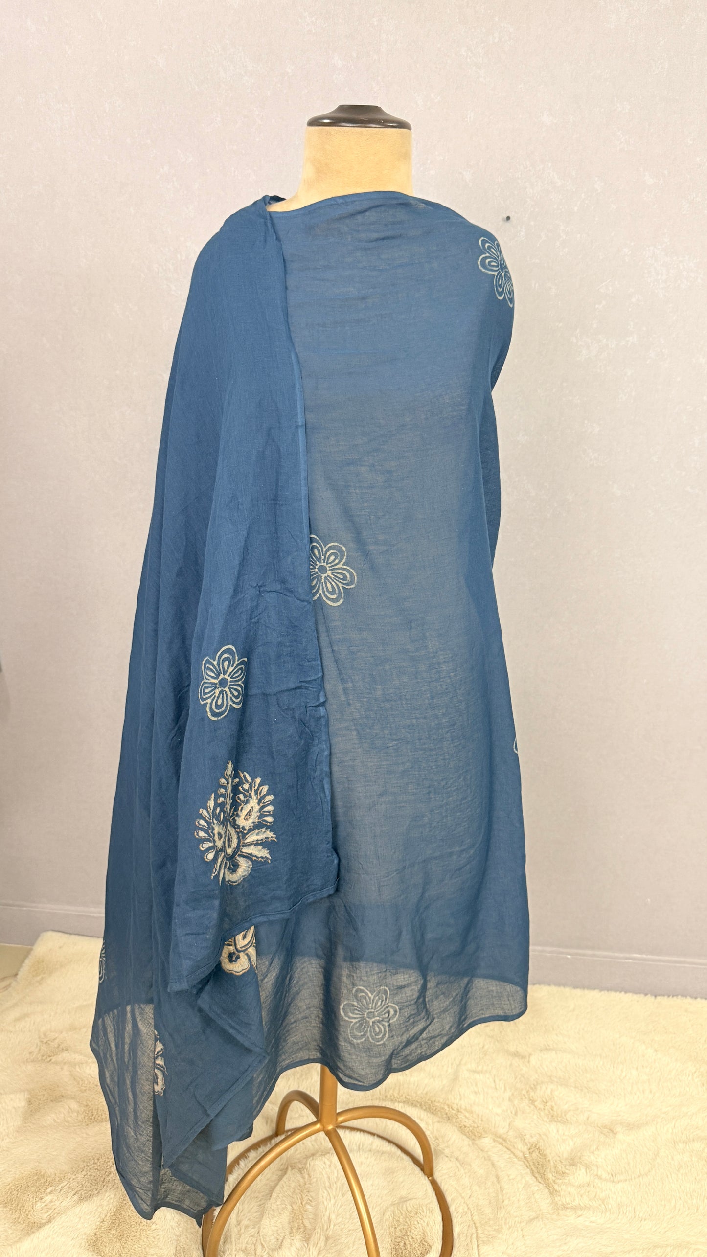 Kurti pant blue colour Ikat weaving and mirror work 
Kur2001