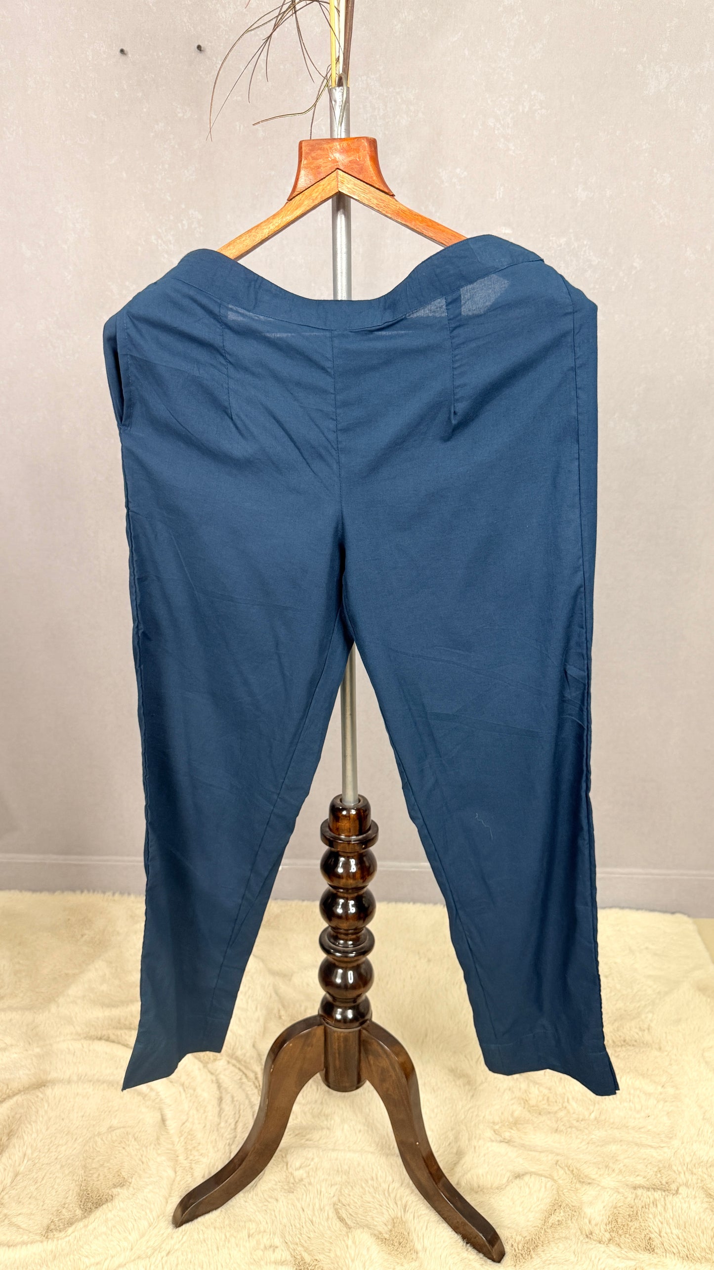 Kurti pant blue colour Ikat weaving and mirror work 
Kur2001