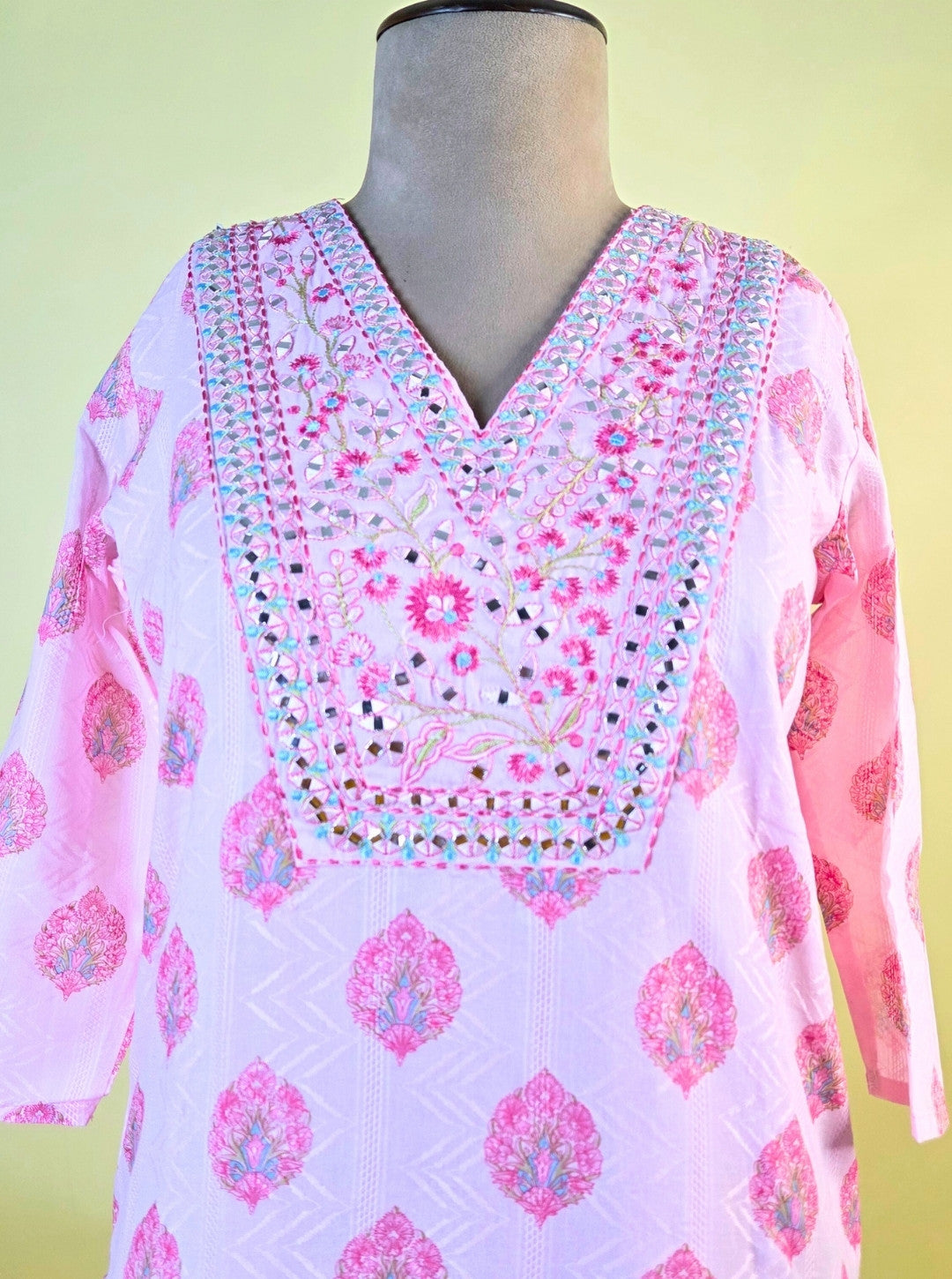 COTTON KURTI PANT SET WITH EMBROIDERY NECK LINE (KUR1055)