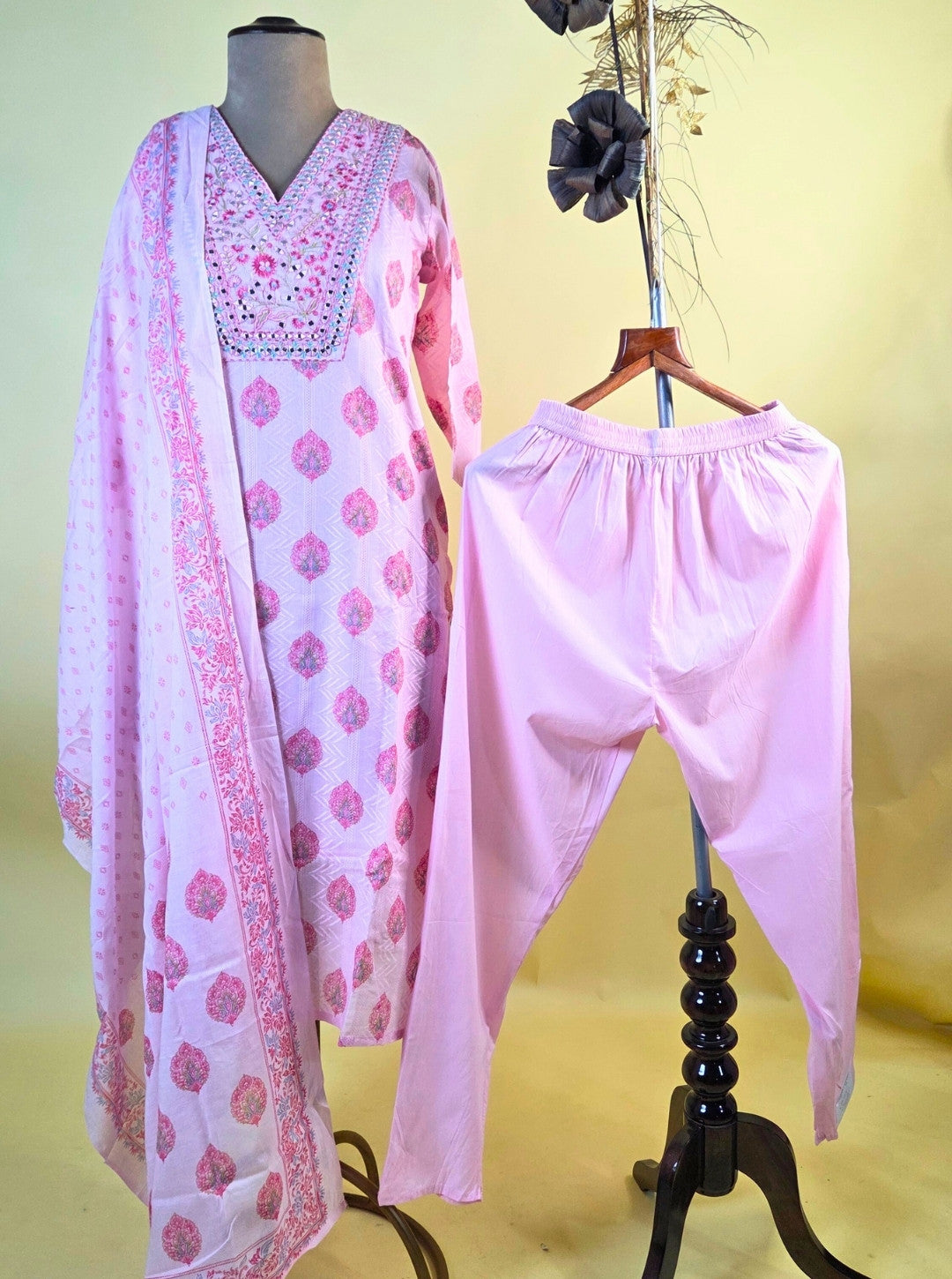 COTTON KURTI PANT SET WITH EMBROIDERY NECK LINE (KUR1055)