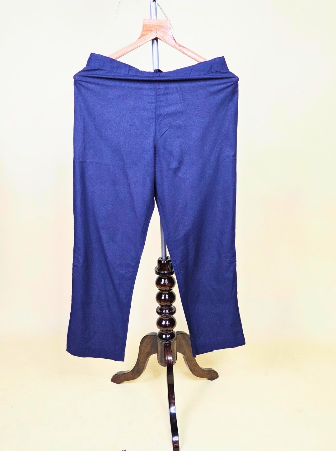 DARK BLUE COLOUR CAMBRIC COTTON KURTI WITH RESHAM WORK NECKLINE OR COTTON DUPATTA & COTTON PANT (KUR1027)