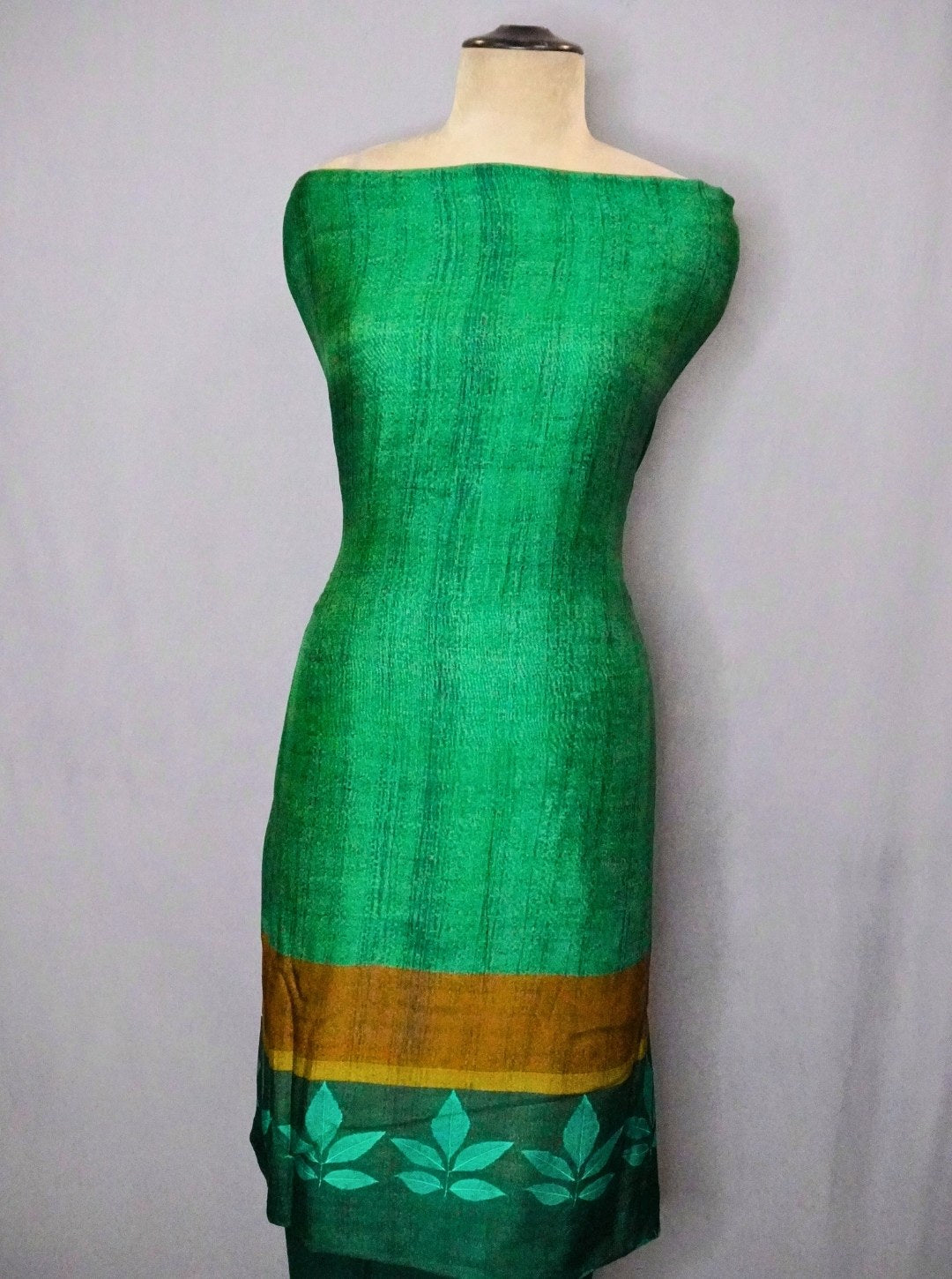 GREEN COLOUR MAHESHWARI SUIT