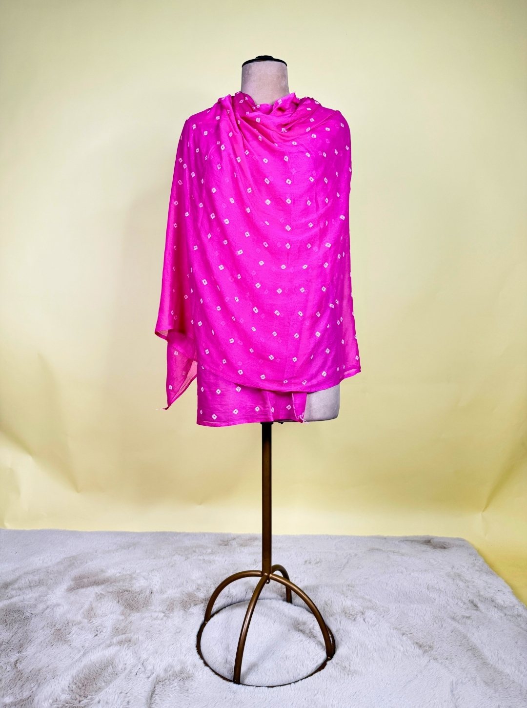 MUL COTTON PRINTED SUIT WITH NECKLINE LACE BORDER & COTTON PANT OR SHIFFON DUPATTA (SUIT1038)