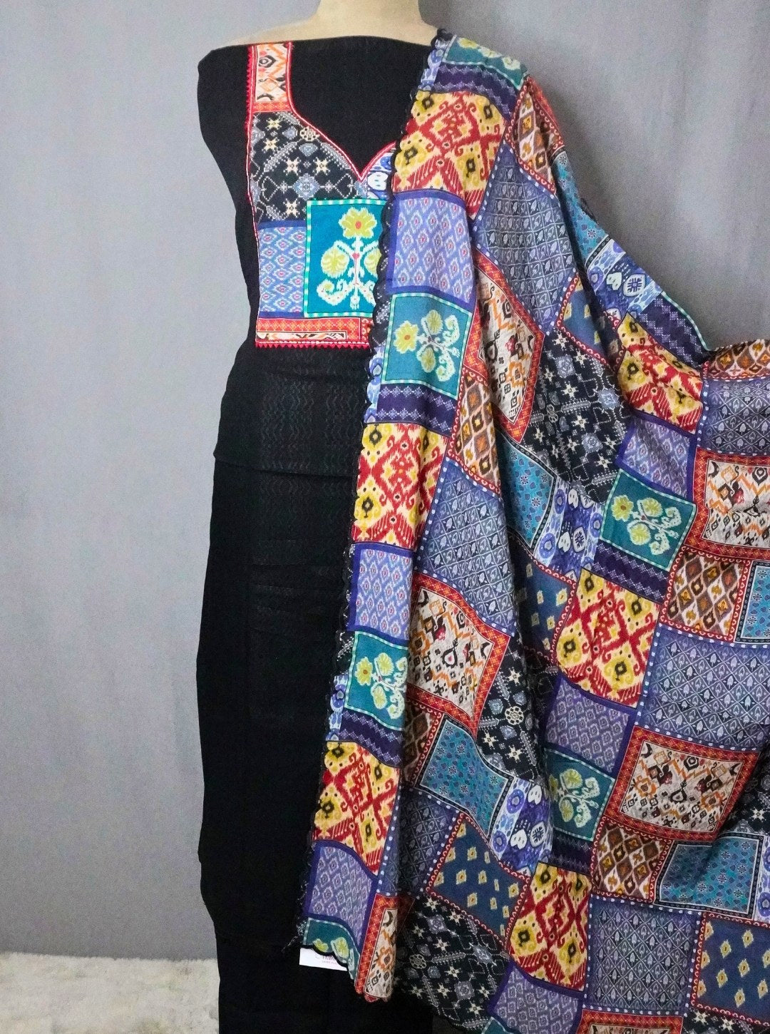 HANDLOOM COTTON MULTI COLOUR PATCH SUIT