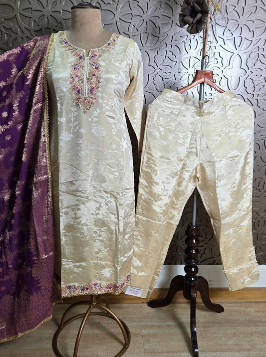 TISSUE WEAVING SUIT WITH DOLA DUPPATA NECKLINE WORK (KUR1075)