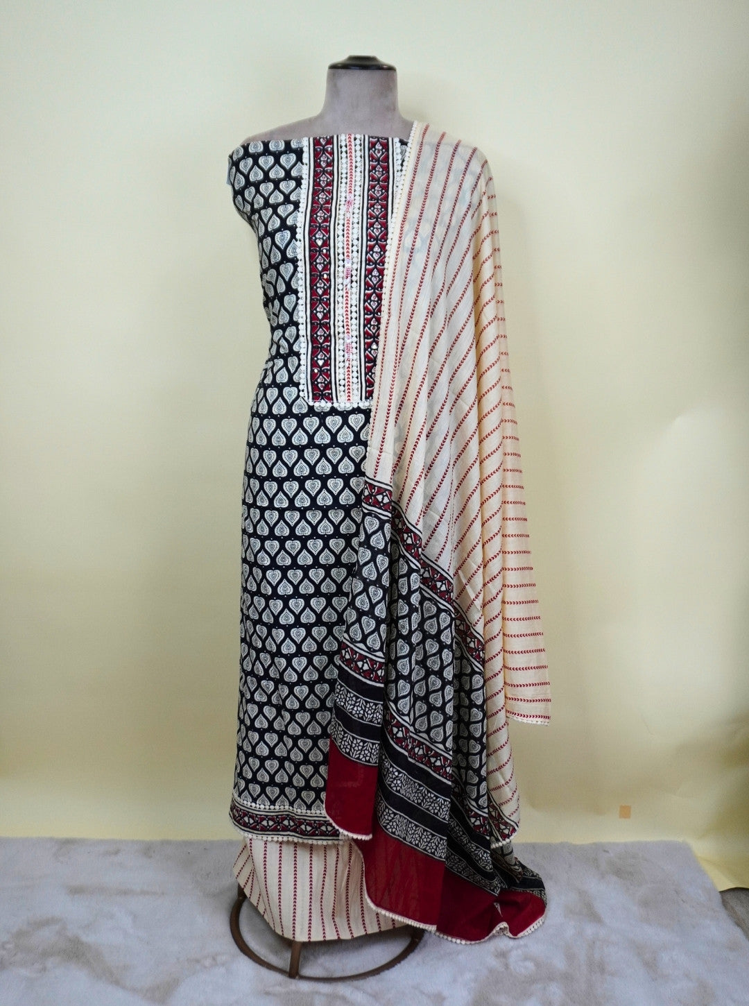 BAGRU PRINT LACE COTTON SUIT MUL DUPATTA (SM1028)