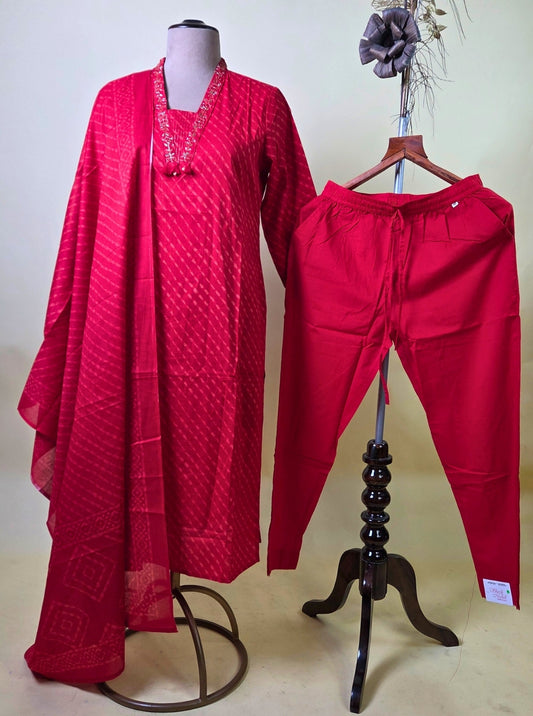 COTTON LEHRIYA KURTI PANT & DUPATTA SET WITH NECK WORK (KUR1070)